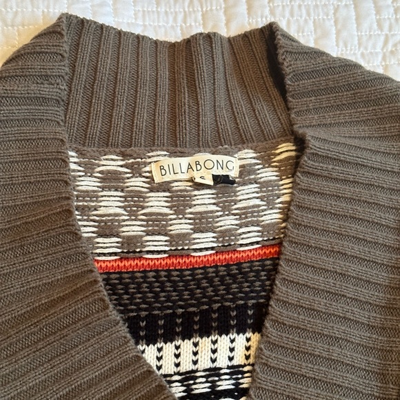 Billabong Patterned Cardigan Sweater Size S - Picture 2 of 4